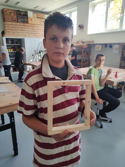 Dřevěné rámečky na pracovních činnostech 🔨🛠