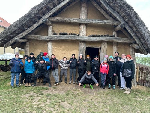 6.B navštívila Archeopark Všestary