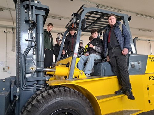 Exkurze chlapců z deváté třídy do firmy Stránský a Petržík