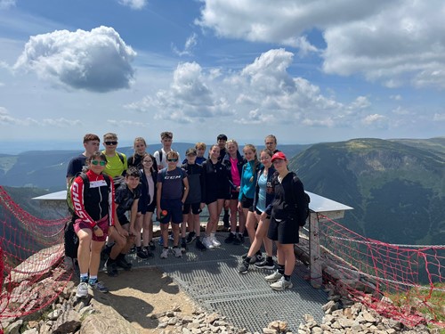 8. třída zdolala Sněžku