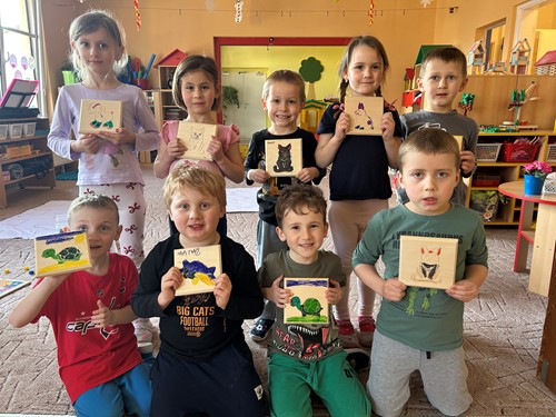 Řezbářská dílna u předškoláků